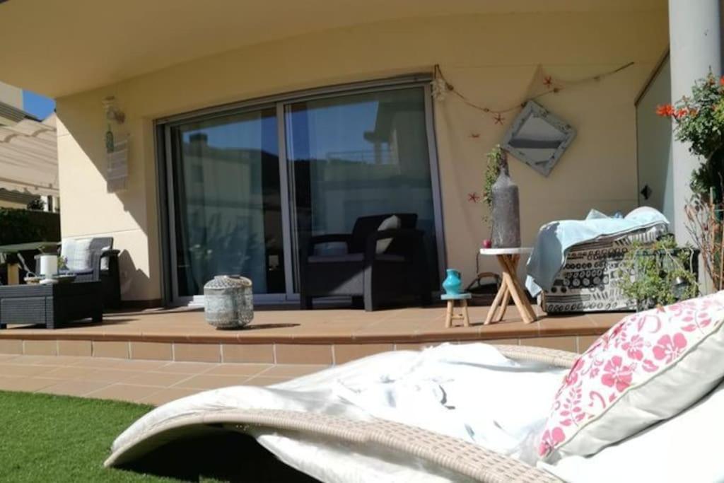 Residence Avec Piscine Face A La Mer, 1Ere Ligne Льянсса Экстерьер фото